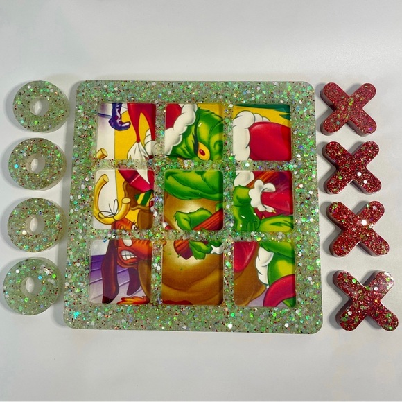 Holiday | The Grinch Tic Tac Toe Resin Board Gaming Christmas Game ...